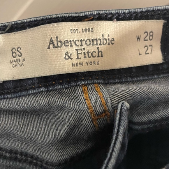 Abercrombie & Fitch Navy Blue Jeans 6S
Waist 28 L 27 vintage - Picture 5 of 6
